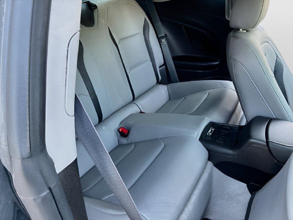 Used 2023 Chevrolet Camaro SS RWD image 27