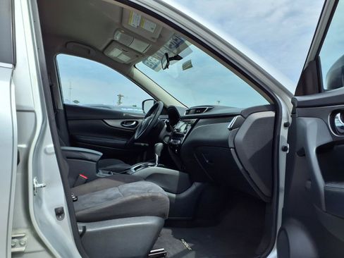 Used 2016 Nissan Rogue SV AWD/4WD image 26