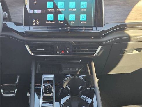 New 2026 Volkswagen Atlas SEL Premium R-Line image 13