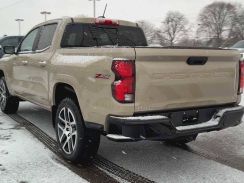 Used 2023 Chevrolet Colorado Z71 w/ Z71 Convenience Package 2 image 4