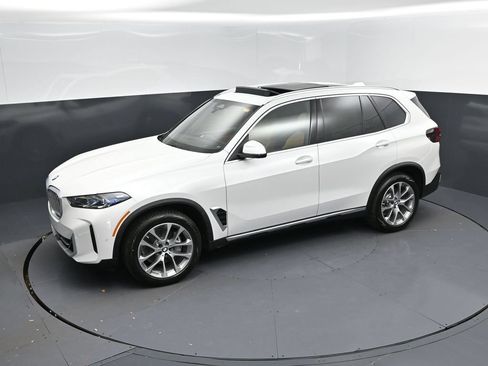 New 2026 BMW X5 xDrive40i w/ Climate Comfort Package AWD/4WD image 31