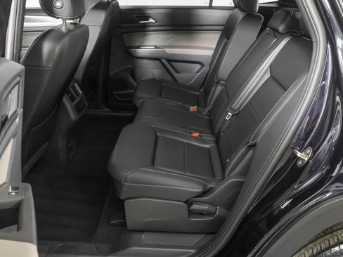 Certified 2023 Volkswagen Atlas Cross Sport SE w/ Black Wheel Package AWD/4WD image 35