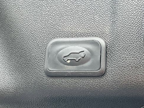 Used 2015 GMC Acadia SLT FWD image 36