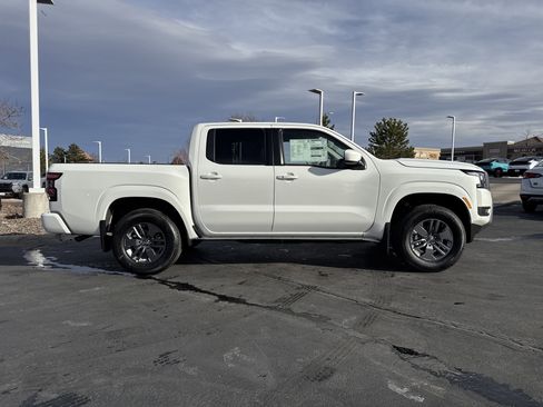 New 2026 Nissan Frontier SV w/ SV Convenience Package image 2