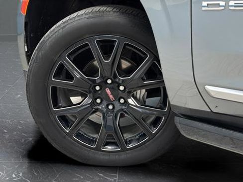 Used 2023 GMC Yukon Denali AWD/4WD image 39