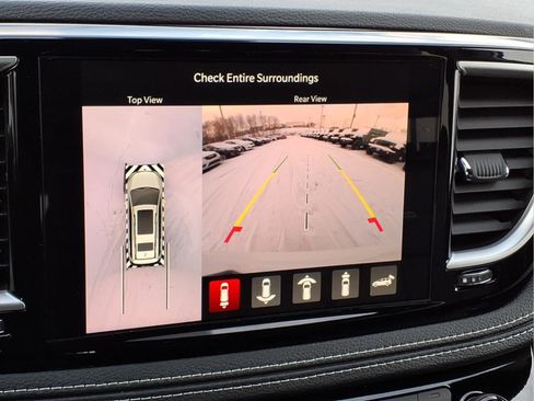 New 2026 Chrysler Pacifica Select w/ S Appearance Package AWD/4WD image 16