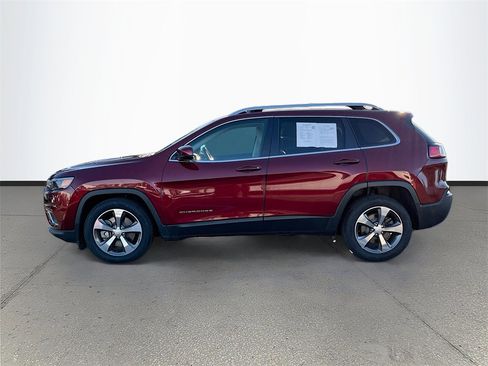 Certified 2019 Jeep Cherokee Limited w/ Luxury Group image 4