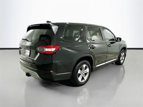 Used 2023 Honda Pilot EX-L image 7