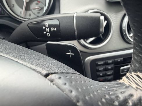 Used 2015 Mercedes-Benz GLA 250 4MATIC image 9