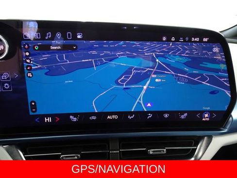 Used 2025 Chevrolet Equinox EV LT FWD image 13