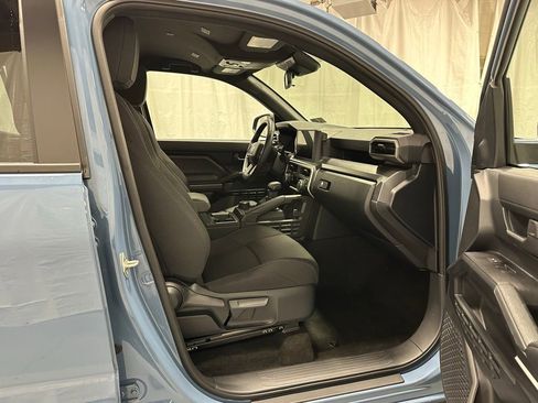 Used 2025 Toyota 4Runner SR5 image 55