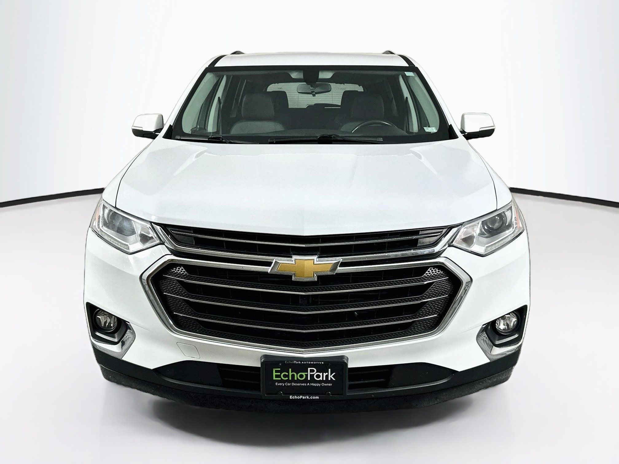 Used 2019 Chevrolet Traverse LT FWD image 2