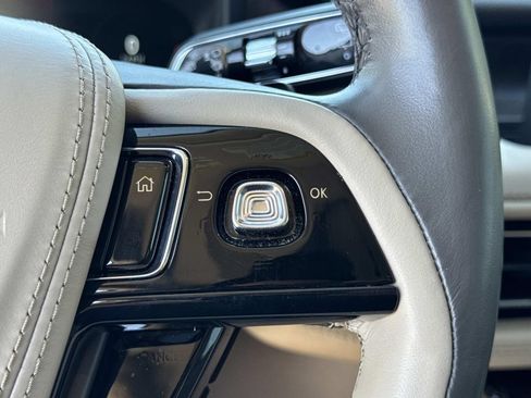 Used 2023 Lincoln Aviator Reserve w/ Equipment Group 201A RWD image 9