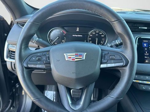 Certified 2022 Cadillac XT4 Sport w/ Comfort Package image 7