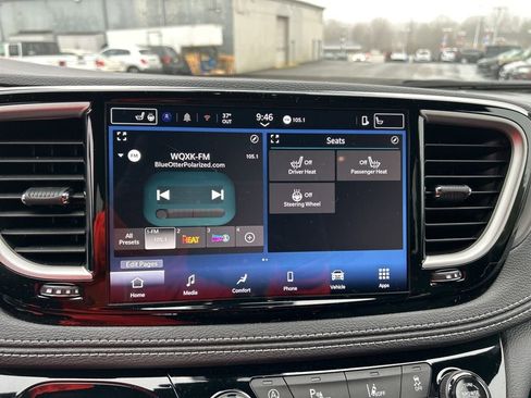 New 2026 Chrysler Pacifica Select image 14