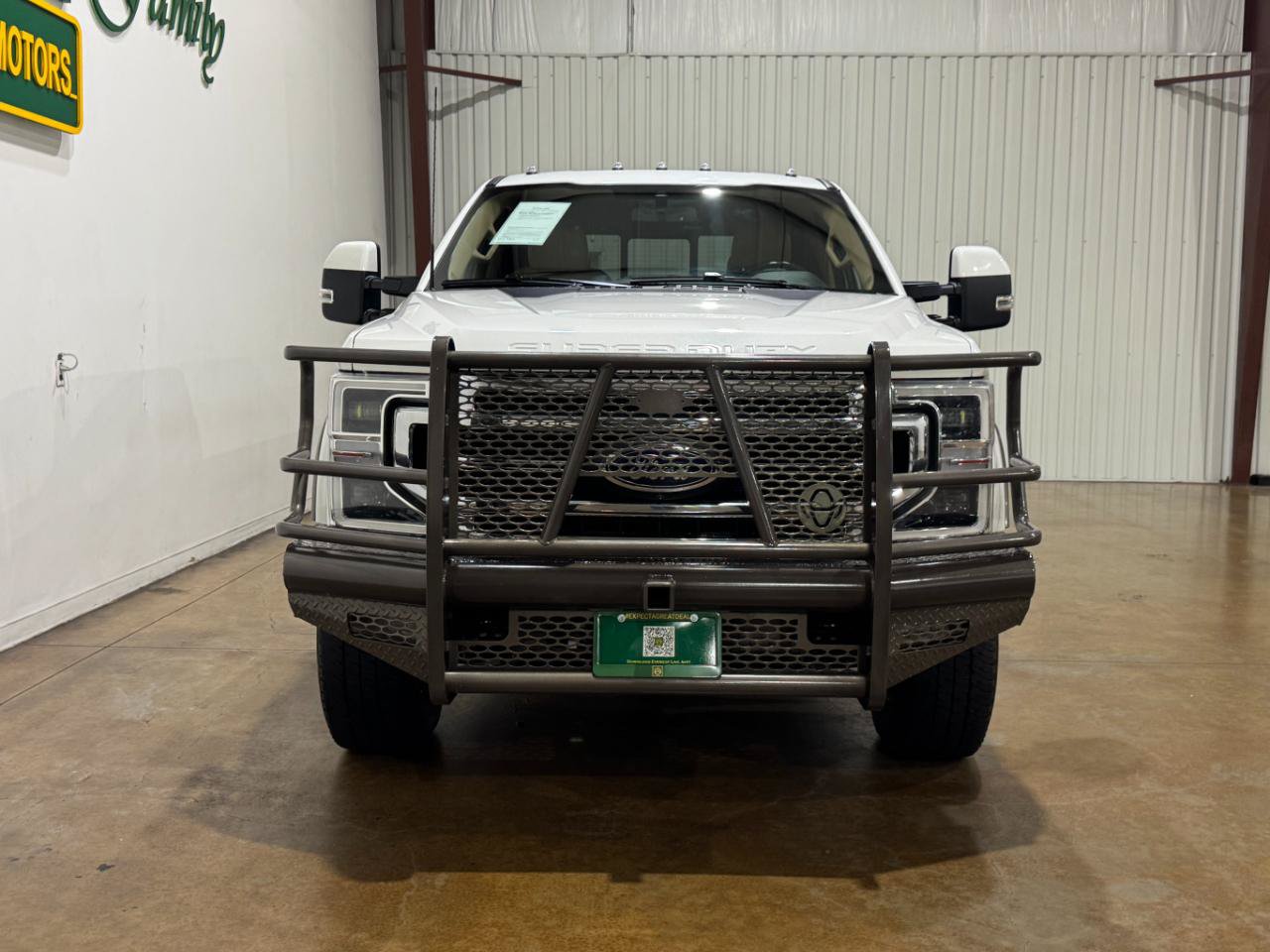Used 2022 Ford F350 Lariat w/ Lariat Ultimate Package AWD/4WD image 2