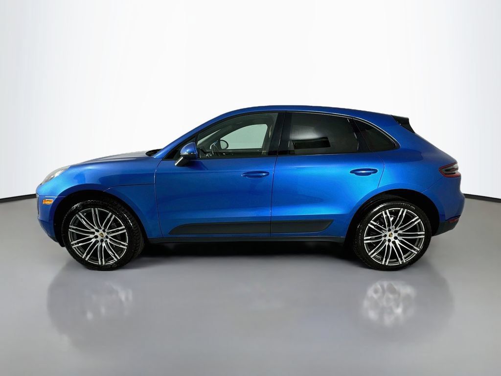 Used 2018 Porsche Macan AWD/4WD image 2