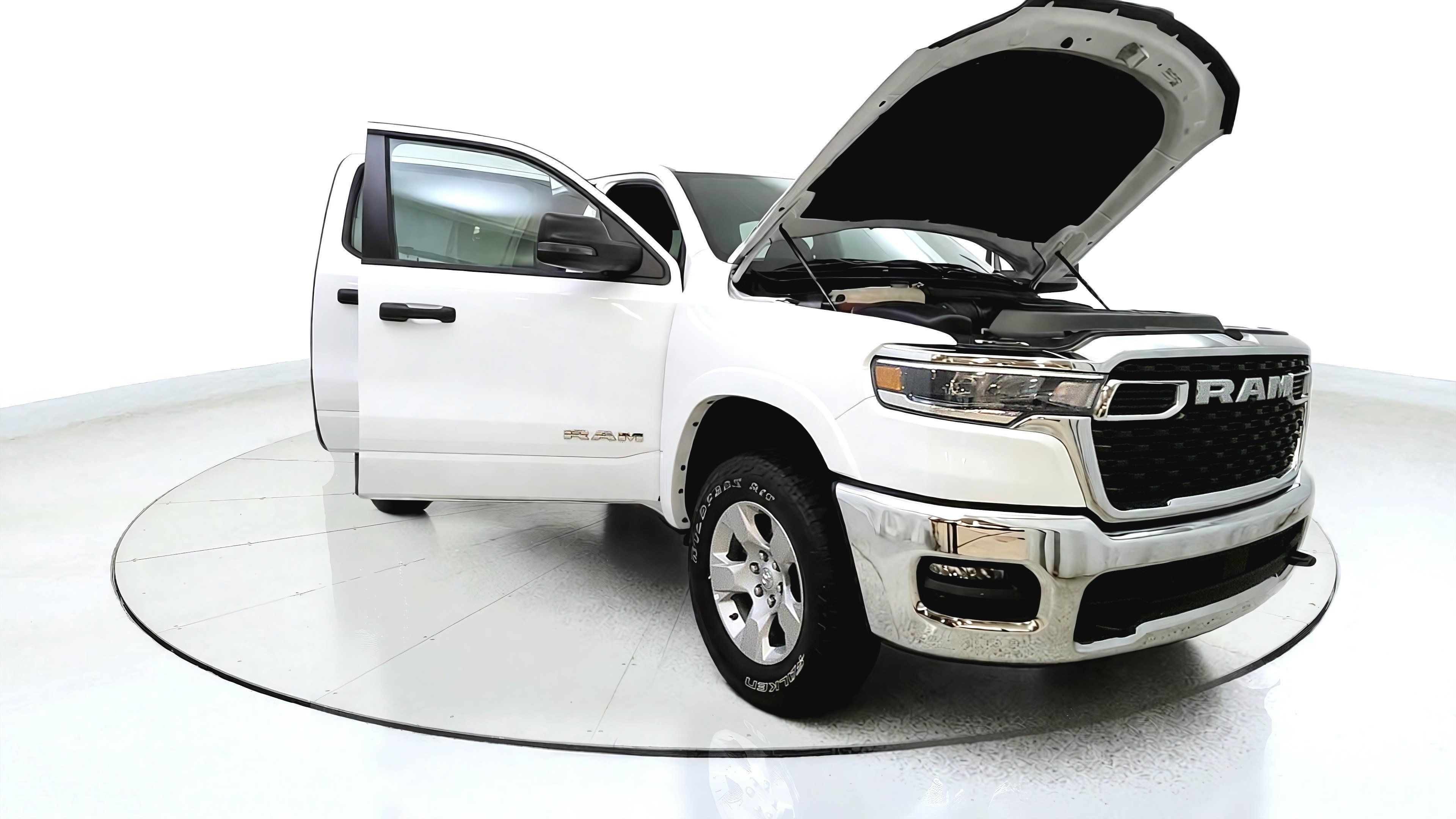 Used 2025 RAM 1500 Big Horn AWD/4WD image 9