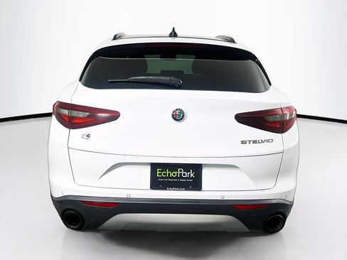 Used 2022 Alfa Romeo Stelvio Ti w/ Active Assist Plus Package AWD/4WD image 7
