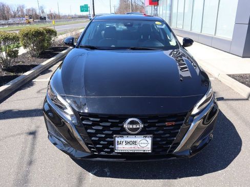 Certified 2025 Nissan Altima 2.5 SR w/ SR Premium Package FWD image 5