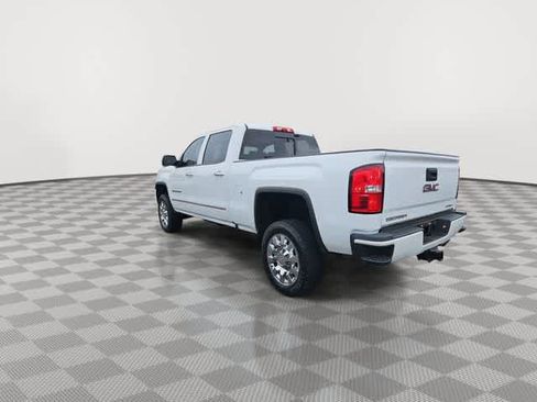 Used 2019 GMC Sierra 2500 Denali w/ Suspension Package, Off-Road AWD/4WD image 11