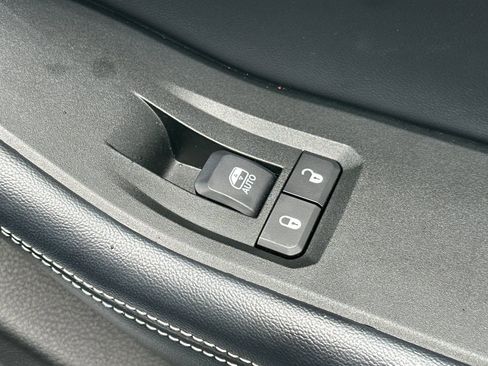 Used 2021 Jeep Grand Cherokee L Limited AWD/4WD image 21