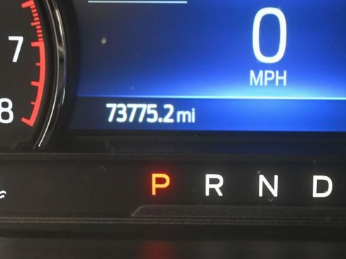 Used 2022 Ford Explorer XLT w/ Equipment Group 202A RWD image 29