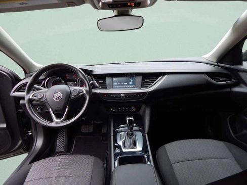 Used 2018 Buick Regal Preferred image 34