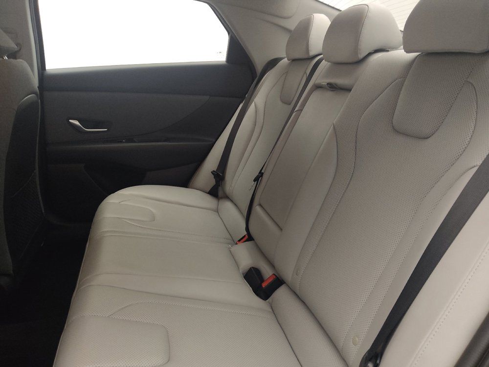 Used 2024 Hyundai Elantra Limited FWD image 18