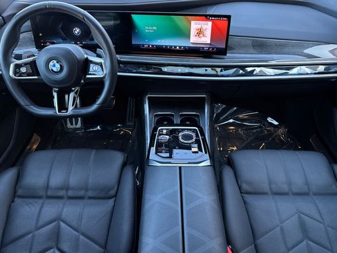 Certified 2023 BMW 760i xDrive w/ Executive Package image 3