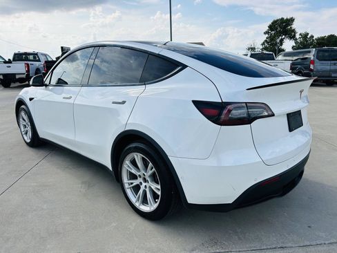 Used 2020 Tesla Model Y Long Range AWD/4WD image 39
