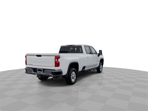Used 2022 Chevrolet Silverado 2500 LT w/ Convenience Package image 8
