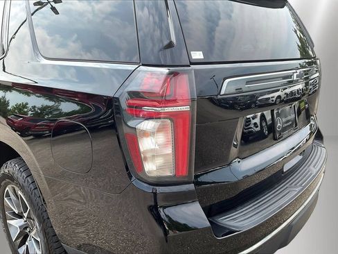 Used 2022 Chevrolet Tahoe Z71 w/ Luxury Package AWD/4WD image 24