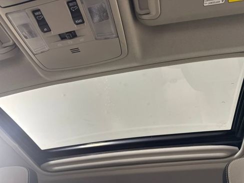 Used 2017 Toyota RAV4 XLE image 24