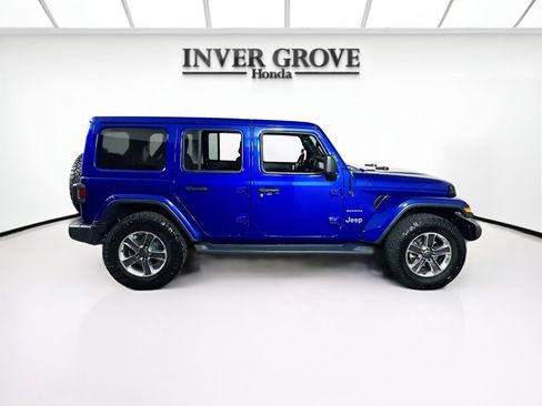 Used 2020 Jeep Wrangler Unlimited Sahara w/ Uconnect 4C Nav & Sound Group AWD/4WD image 4