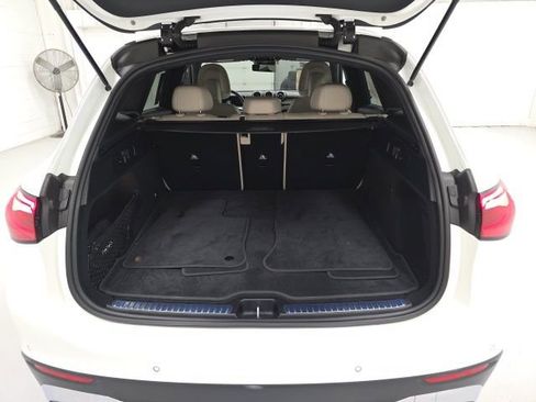 Used 2023 Mercedes-Benz GLC 300 4MATIC image 25