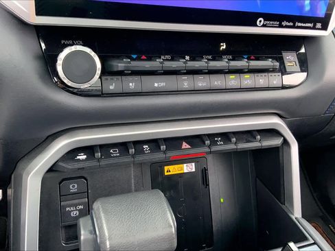 Used 2024 Toyota Tundra Platinum w/ TRD Off-Road Package image 33