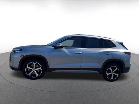 Used 2026 Volkswagen Tiguan SE AWD/4WD image 7