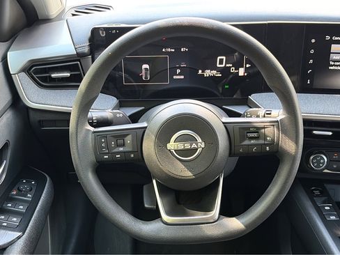 Certified 2025 Nissan Kicks SV FWD image 12