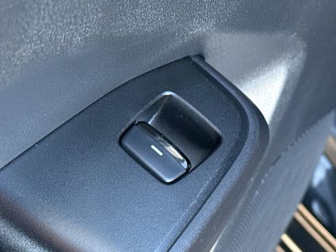 Used 2024 Subaru Crosstrek 2.5i Wilderness image 31