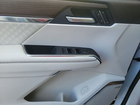 New 2026 GMC Acadia Denali w/ Super Cruise Package image 15