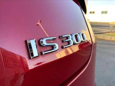 Used 2022 Lexus IS 300 w/ Premium Package image 11