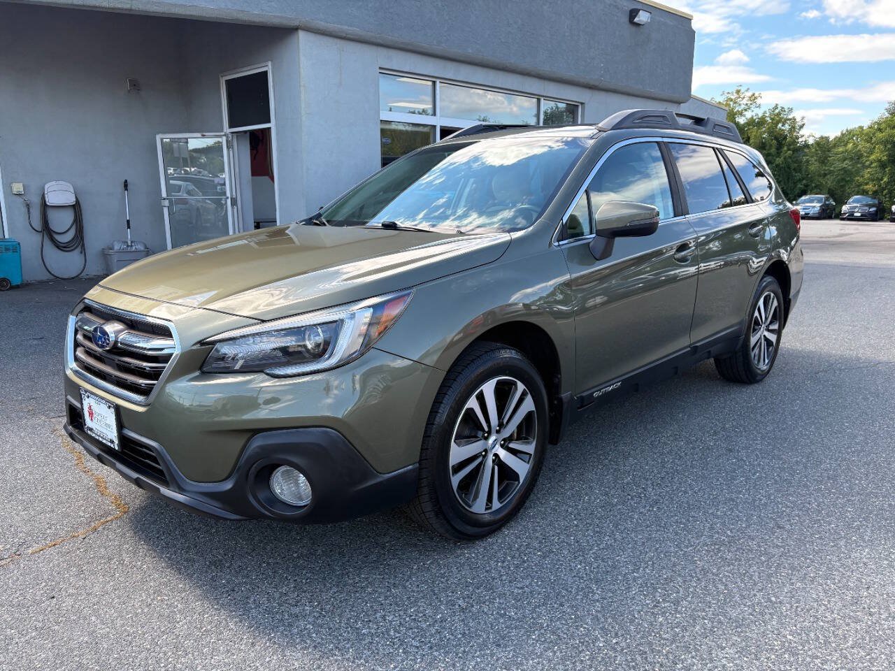 Used 2018 Subaru Outback 2.5i Limited AWD/4WD image 4