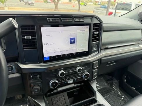 Certified 2023 Ford F250 Lariat w/ FX4 Off-Road Package AWD/4WD image 27