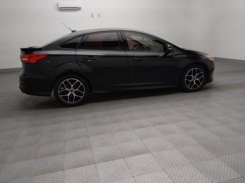 Used 2015 Ford Focus SE w/ SE Sport Package image 10