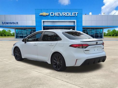 Used 2023 Toyota Corolla XSE FWD image 3