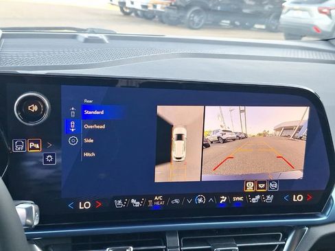 New 2026 Chevrolet Equinox EV LT image 24