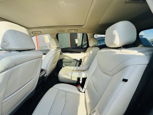 Used 2022 Cadillac XT6 Premium Luxury w/ Technology Package image 13