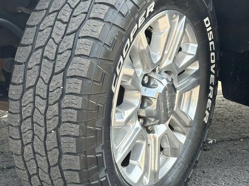 Used 2021 GMC Sierra 2500 Denali w/ Denali Ultimate Package image 11