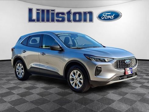 Used 2024 Ford Escape Active AWD/4WD image 3